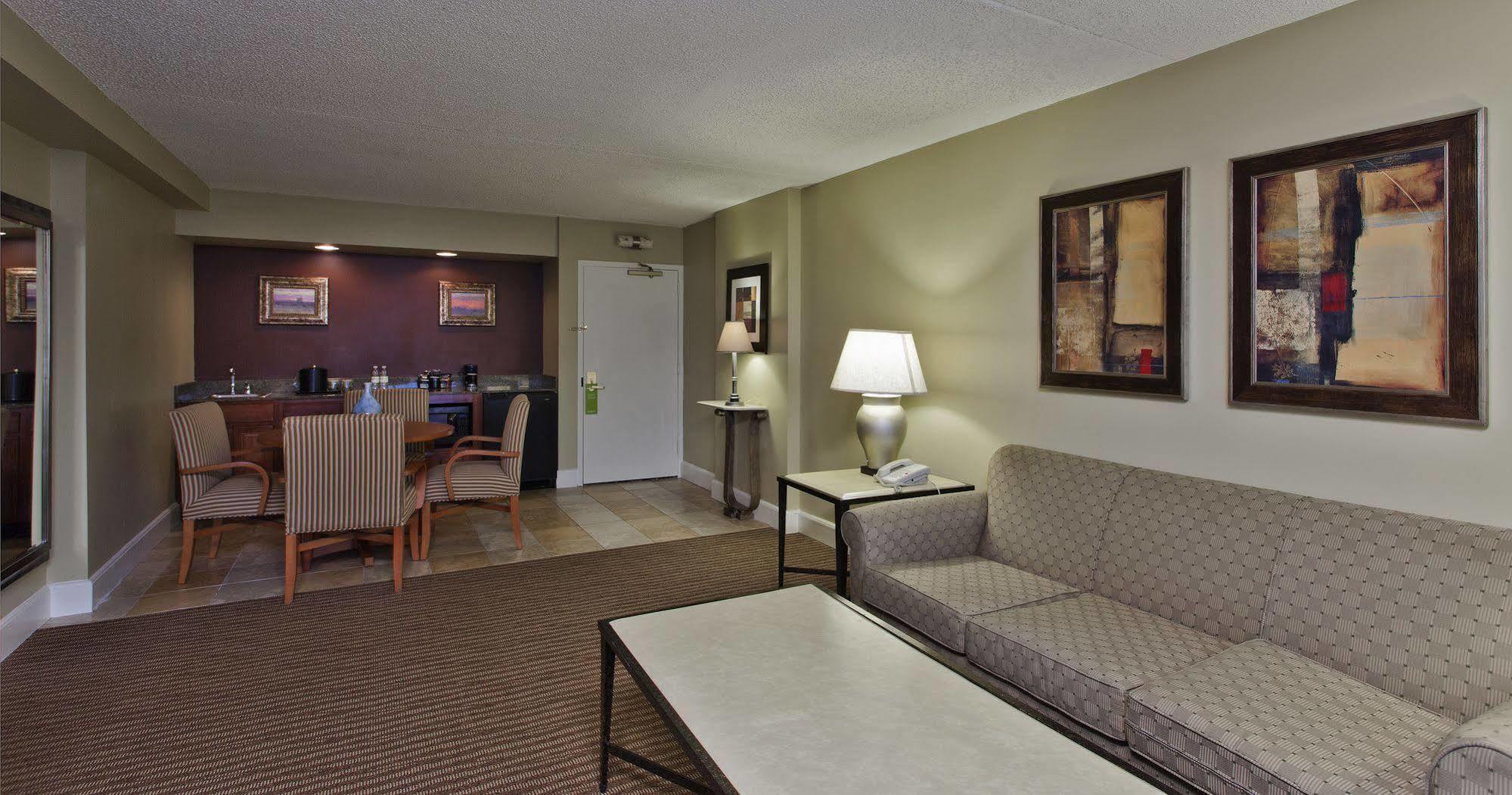 The Rockville Hotel, A Ramada By Wyndham 외부 사진